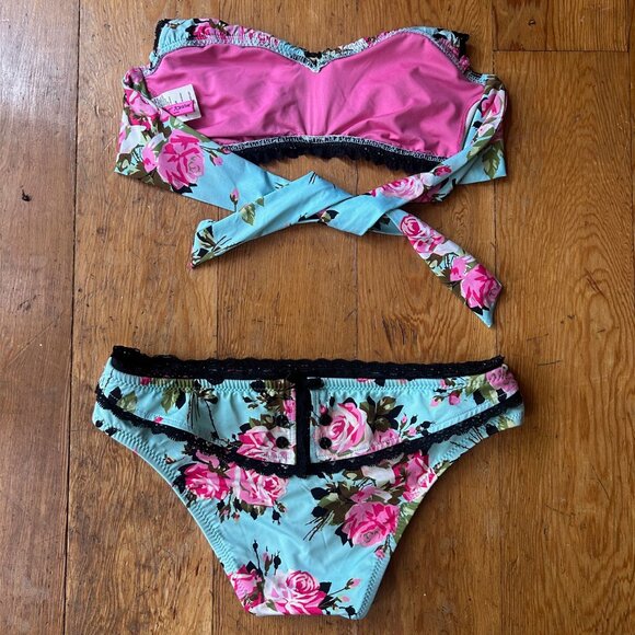 Betsey Johnson Y2K Floral Halter Top Bikini - Picture 8 of 9